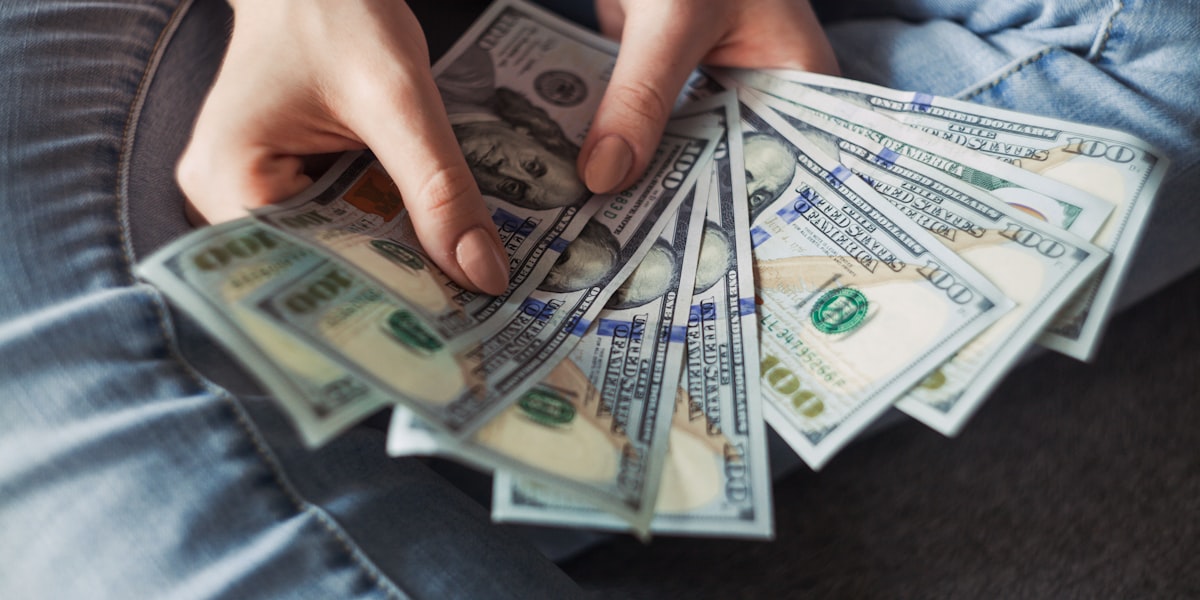 阶梯奖励机制：让每位客户都愿意带来新客户 | Tiered Reward Systems: How to Turn Every Customer Into Your Best Salesperson